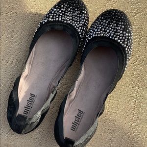Women’s flats